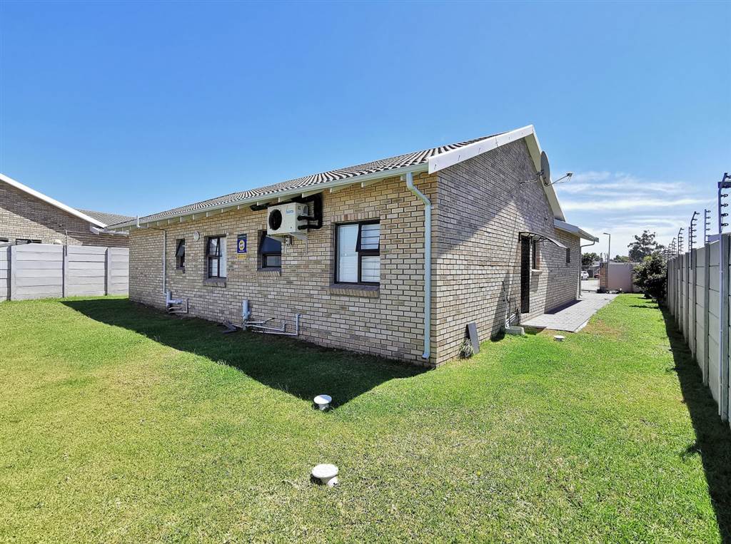 3 Bed House in Pinelands photo number 29