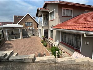 5 Bed House in Kharwastan