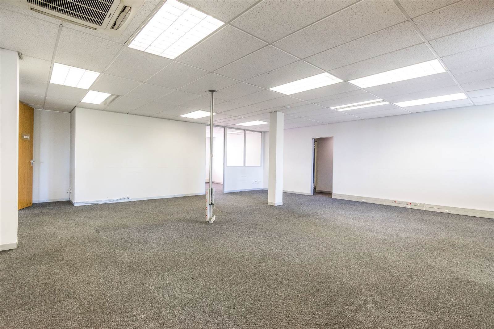 432  m² Commercial space in Bellville Central photo number 15