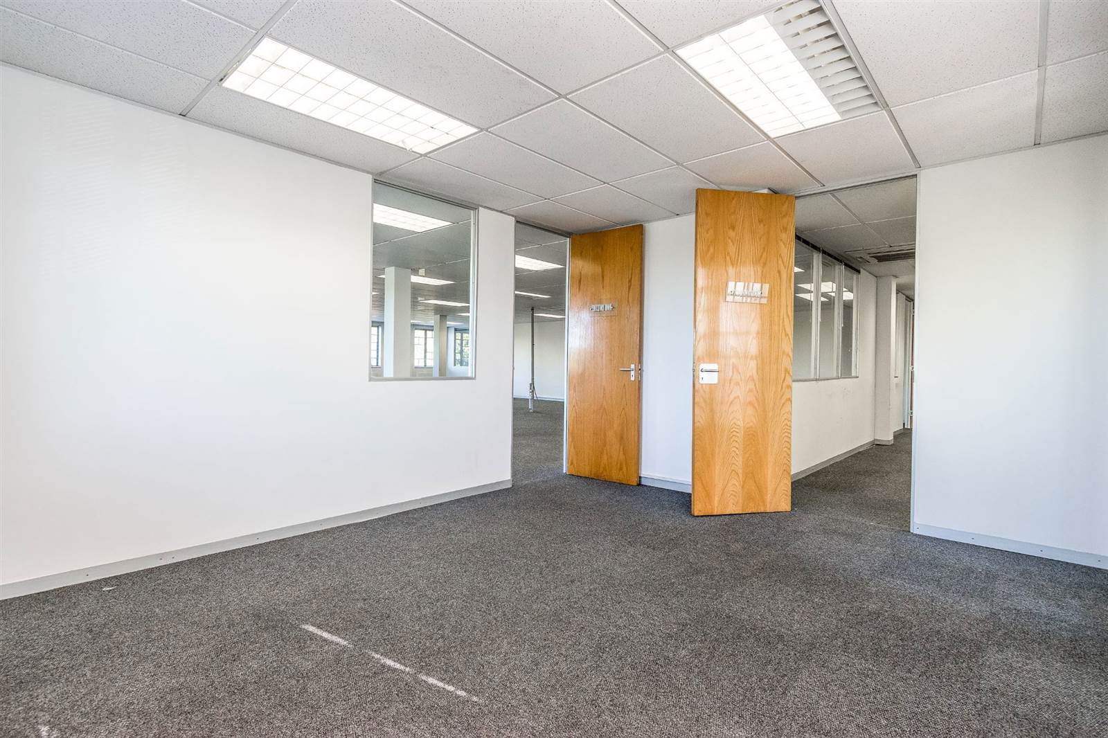432  m² Commercial space in Bellville Central photo number 9