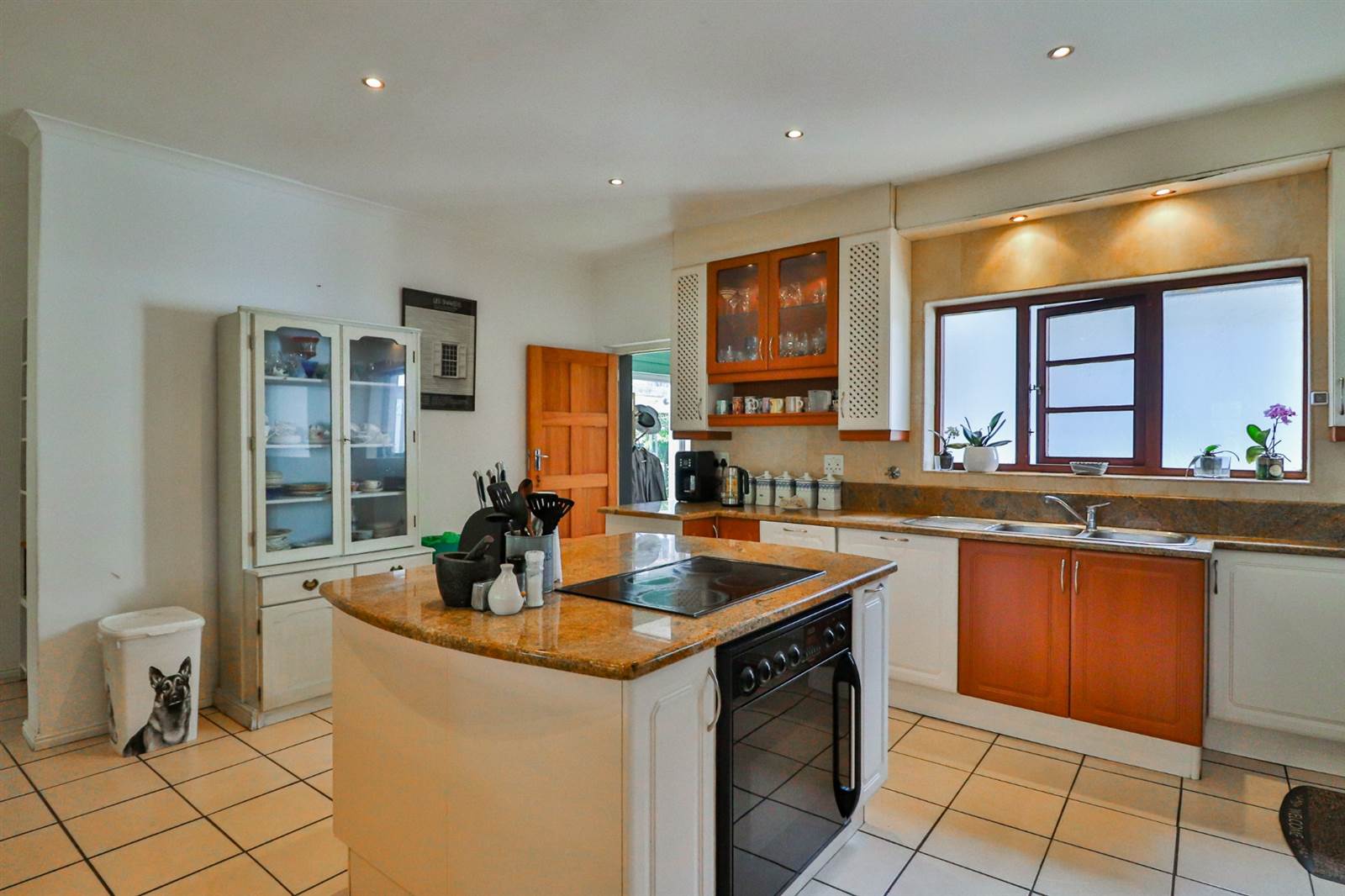 3 Bed House in Milnerton Central photo number 4