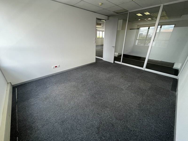 612  m² Office Space in Rivonia photo number 22