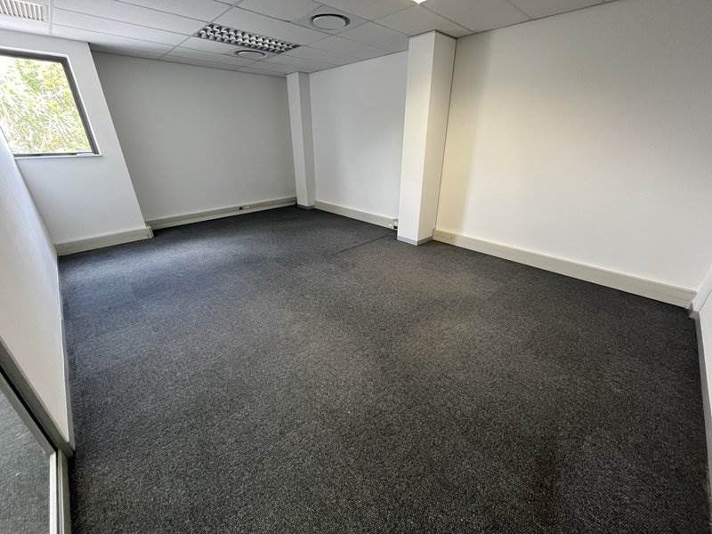 612  m² Office Space in Rivonia photo number 17
