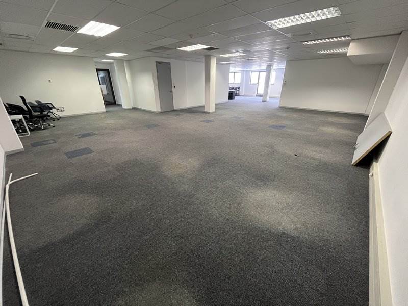 612  m² Office Space in Rivonia photo number 9