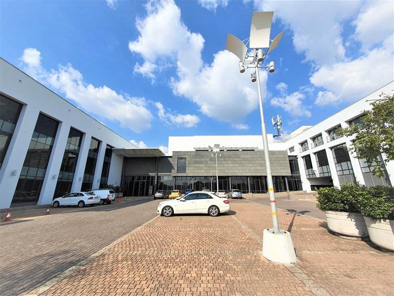 612  m² Office Space in Rivonia photo number 2