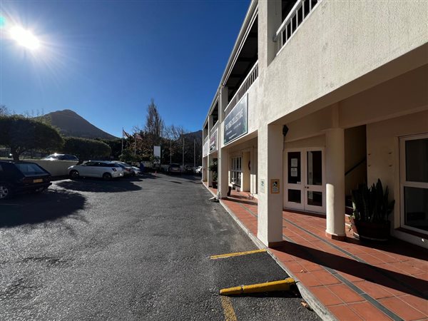 56 m² Commercial space 56 m² Commercial space