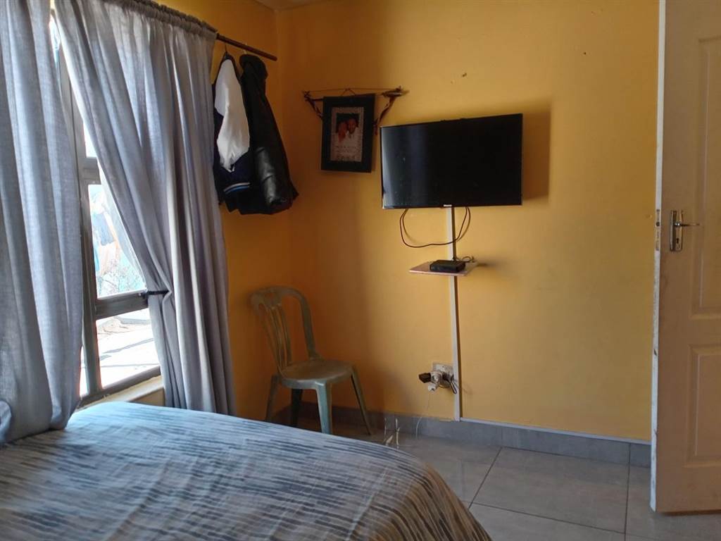 3 Bed House in Khayelitsha photo number 22