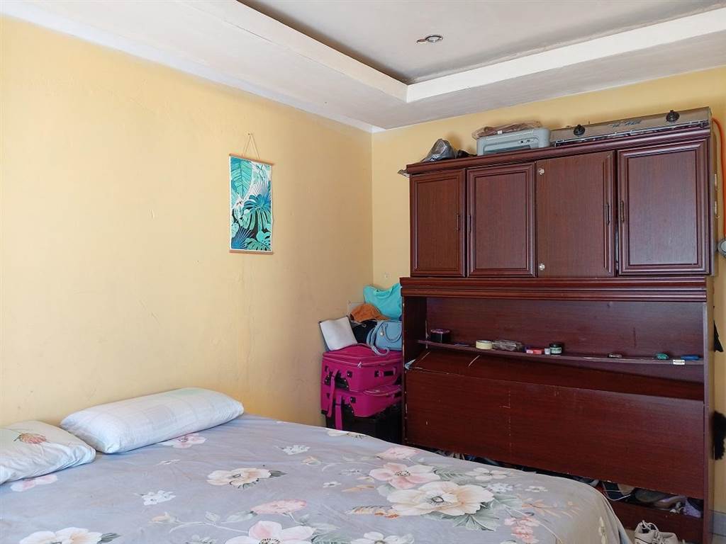 3 Bed House in Khayelitsha photo number 17