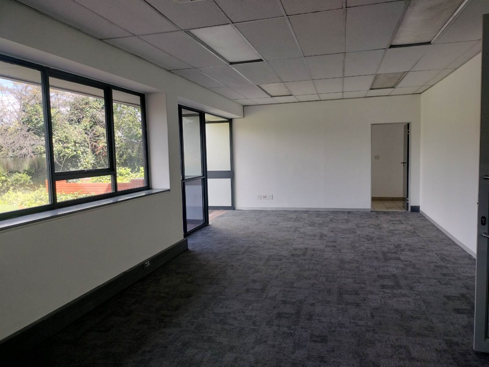 89  m² Commercial space in Bryanston photo number 3