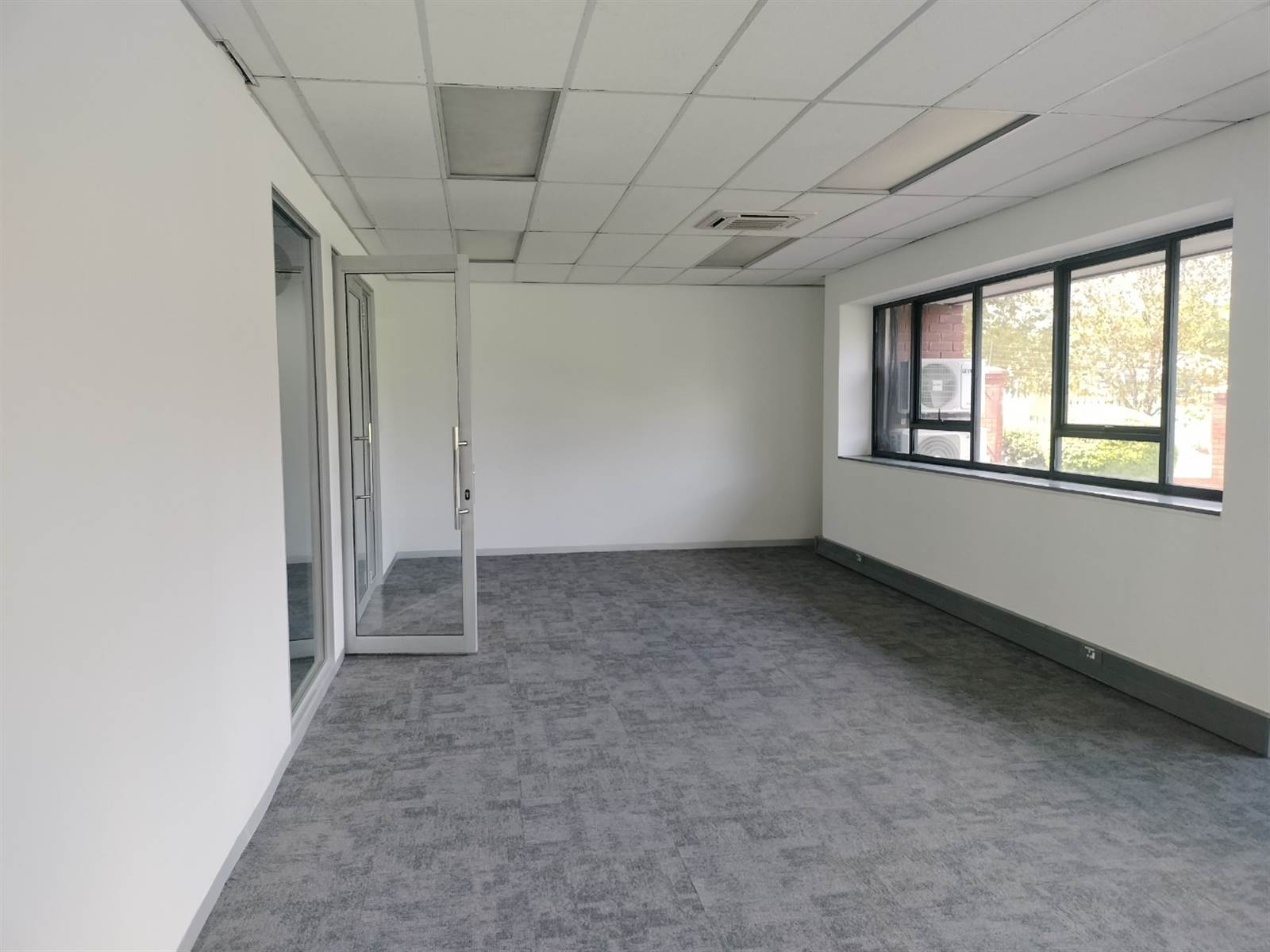 89  m² Commercial space in Bryanston photo number 4