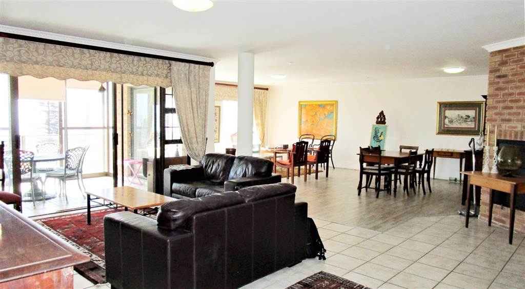 3 Bed Apartment in Mossel Bay Central photo number 9