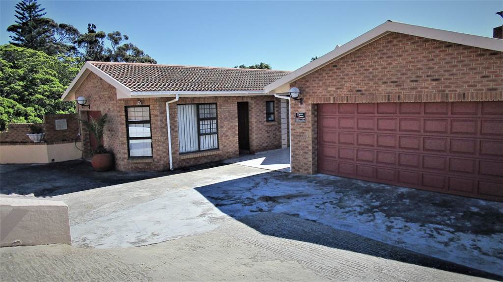 3 Bed Apartment in Mossel Bay Central photo number 28