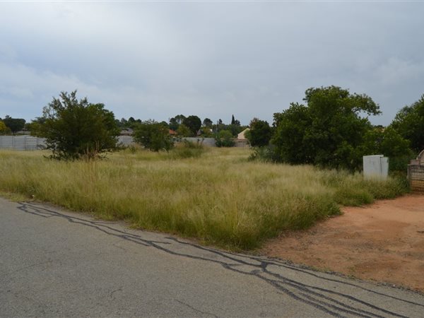 1004 m² Land available in Merriespruit