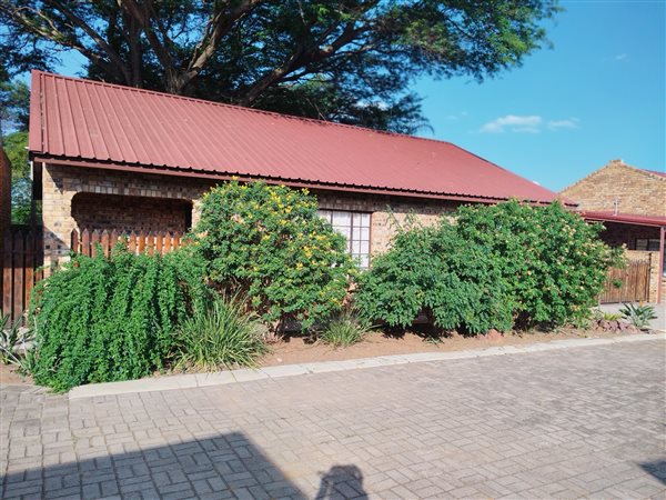 2 Bed Townhouse in Modimolle