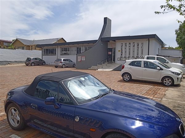 300  m² Commercial space in Southcrest