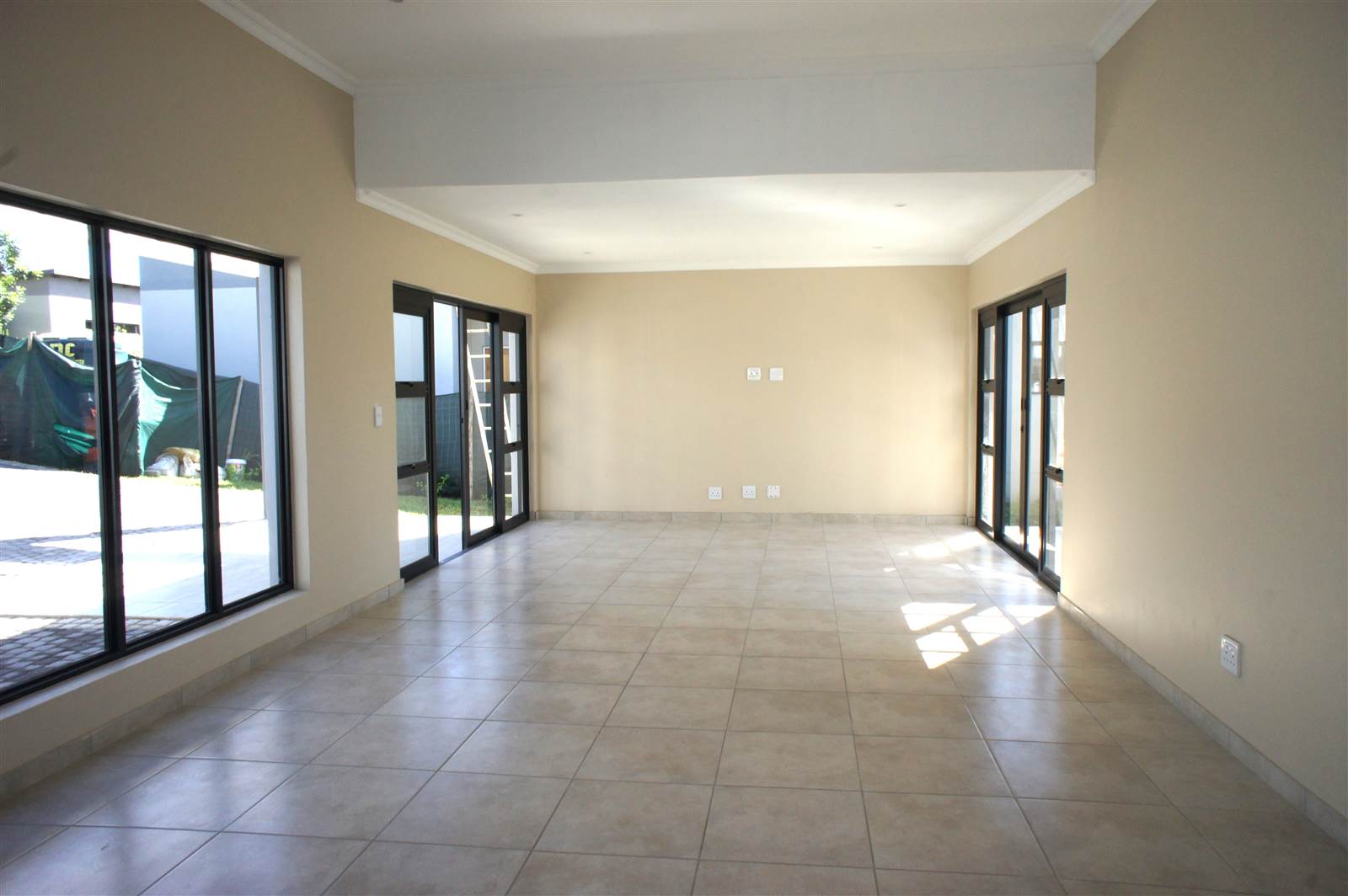 4 Bed House in Palm Lakes Estate photo number 9