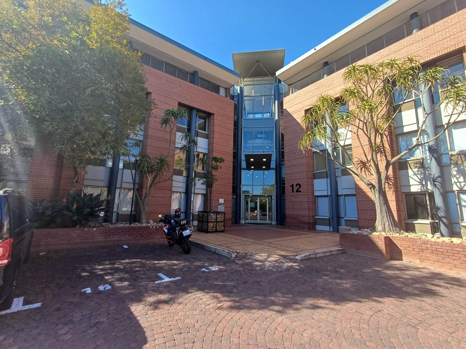 1089  m² Commercial space in Woodmead photo number 3