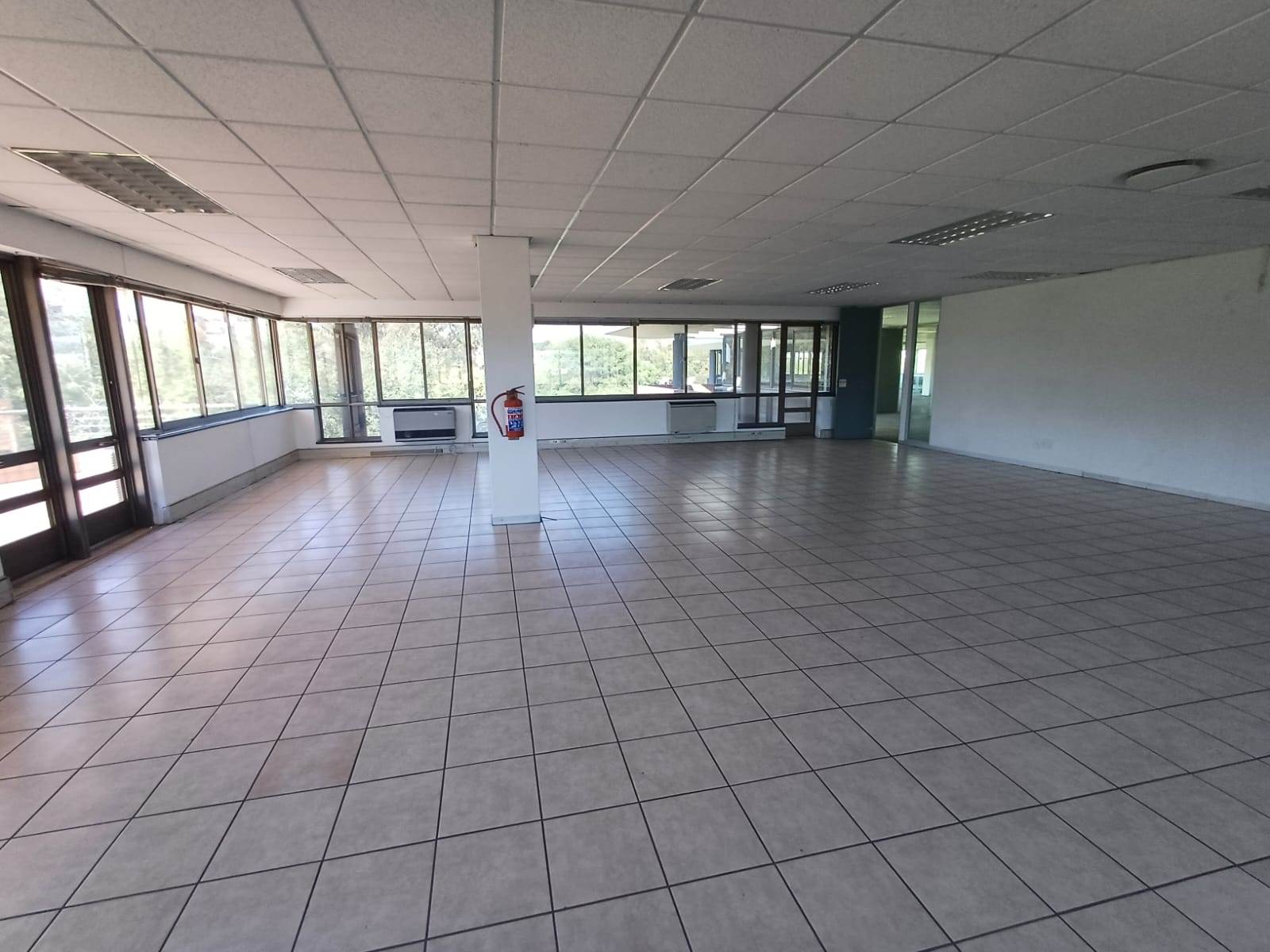 1089  m² Commercial space in Woodmead photo number 14