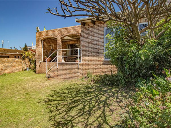 3 Bedroom Townhouse 3 Bedroom Townhouse