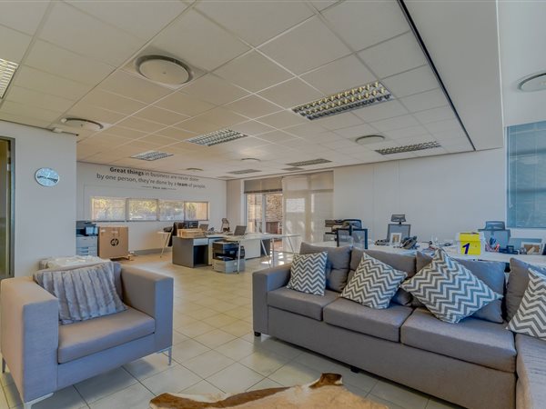 148  m² Office Space