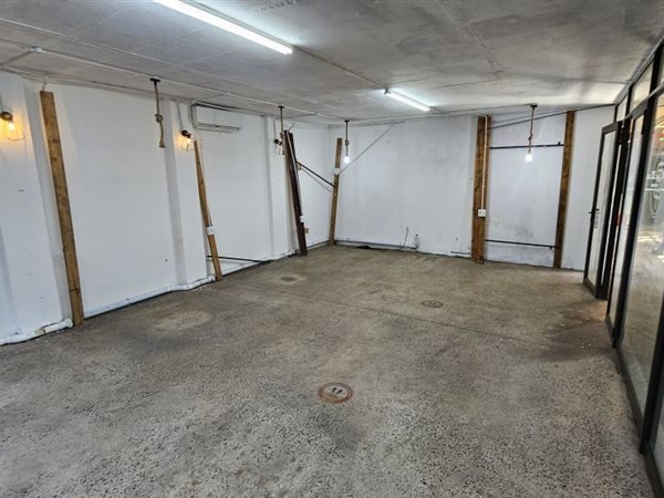 52.7  m² Retail Space