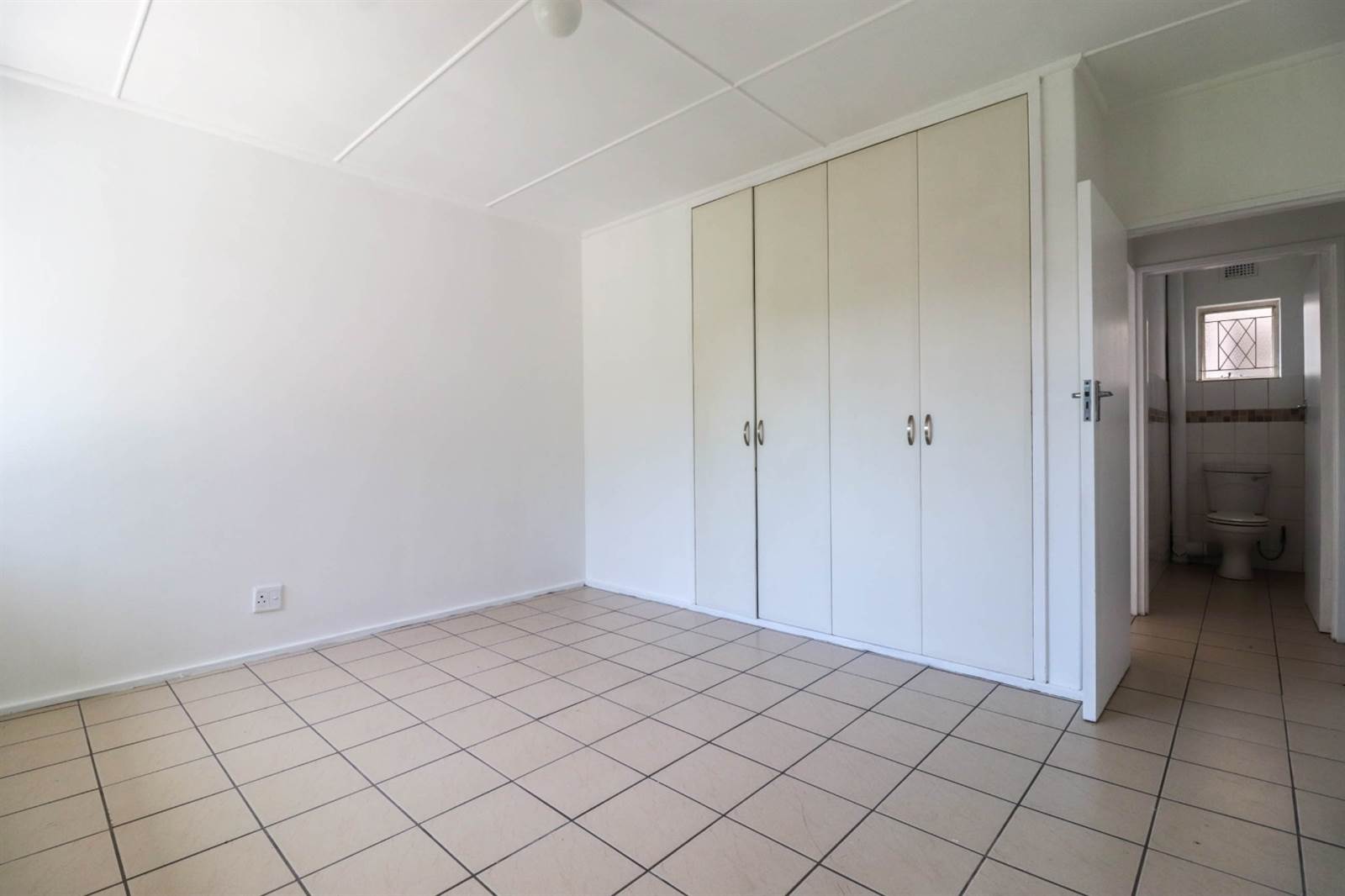 3 Bed Apartment in Pinetown Central photo number 18