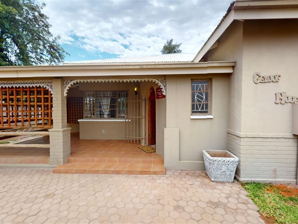 3 Bedroom House 3 Bedroom House