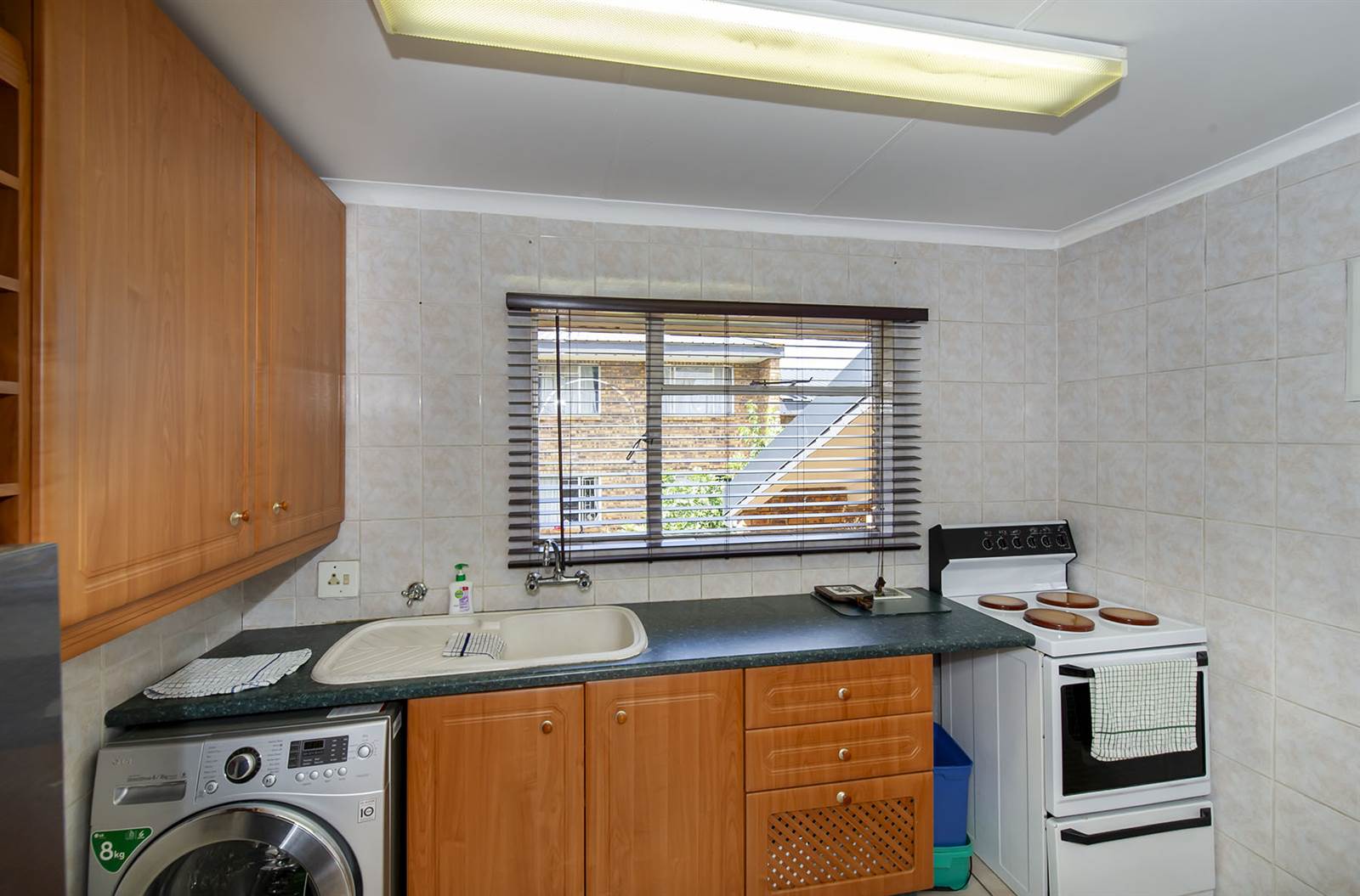 2 Bed Apartment in Eastleigh photo number 6