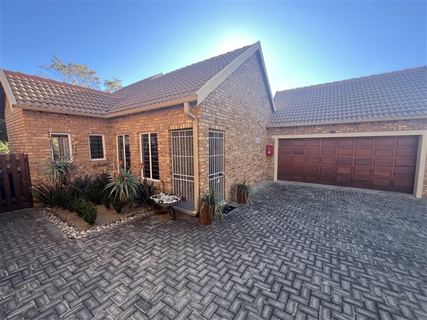 2 Bedroom Townhouse 2 Bedroom Townhouse