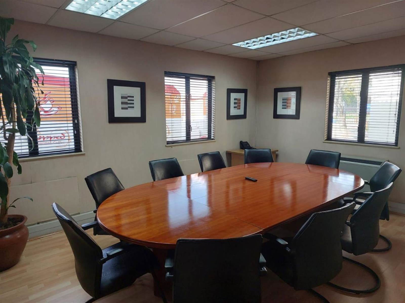 257  m² Commercial space in Bryanston photo number 14