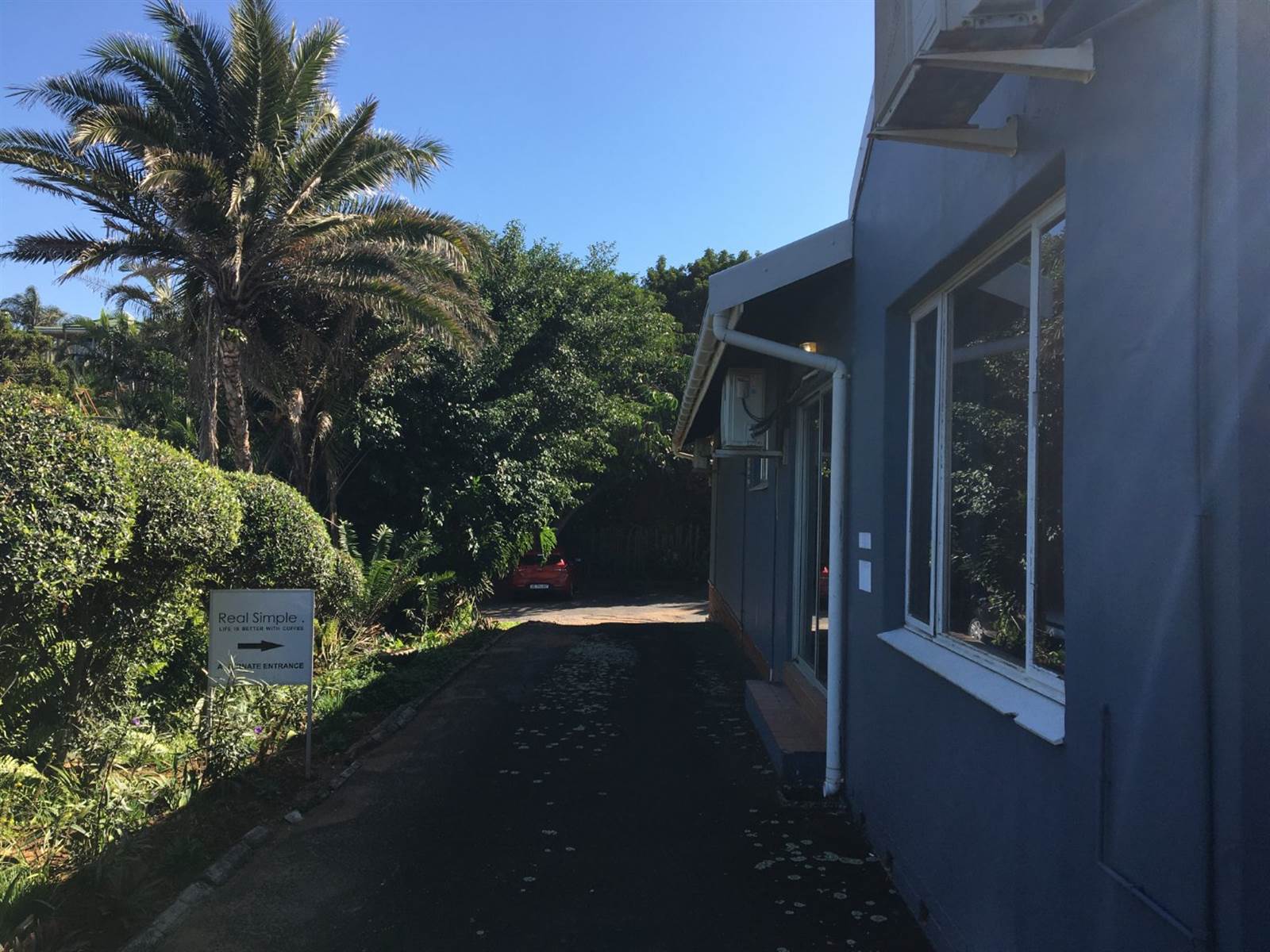 400  m² Commercial space in Amanzimtoti photo number 4