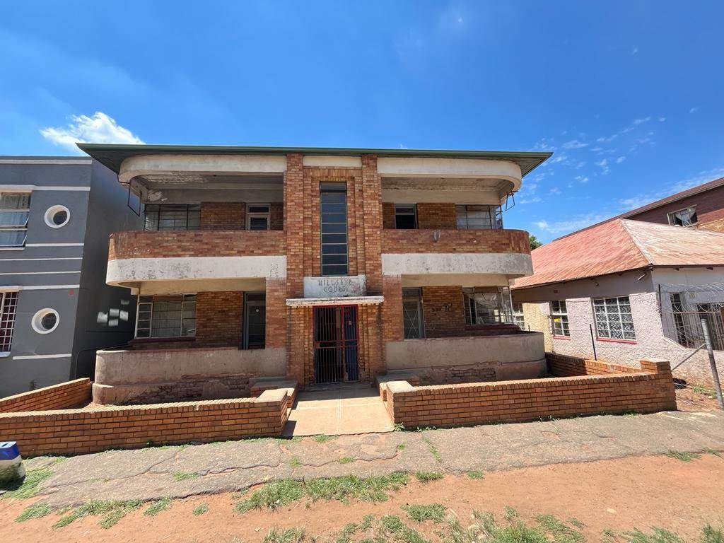 8 Bed House in Bertrams photo number 1