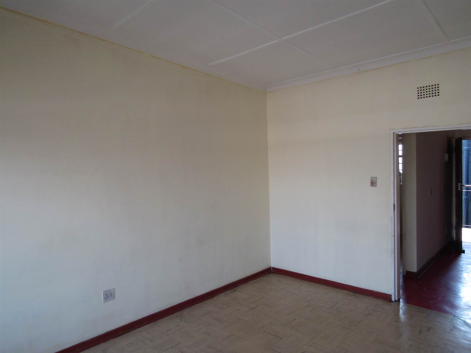 1 Bed Apartment in Edendale photo number 7