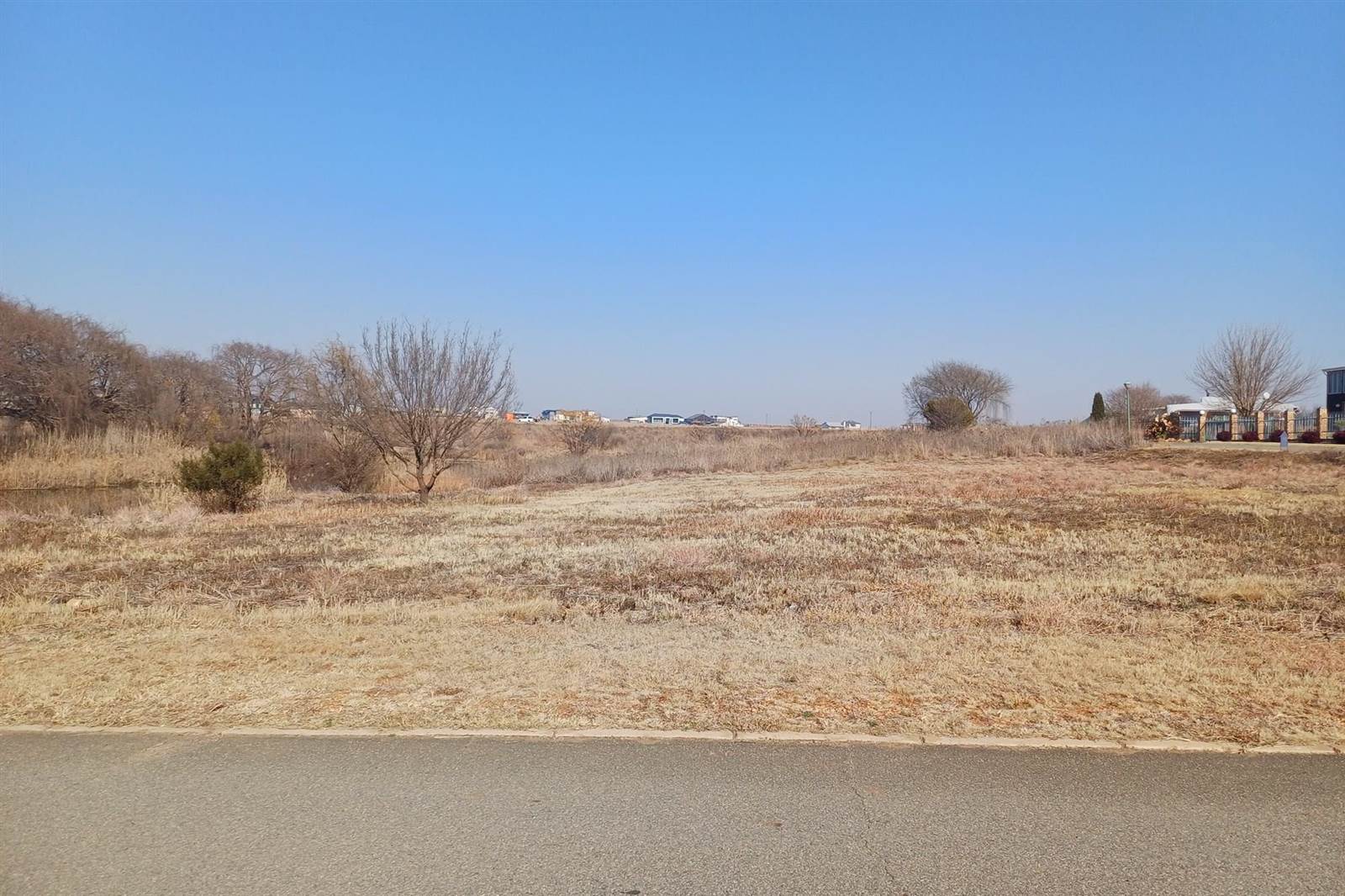 993 m² Land available in Bronkhorstbaai photo number 3
