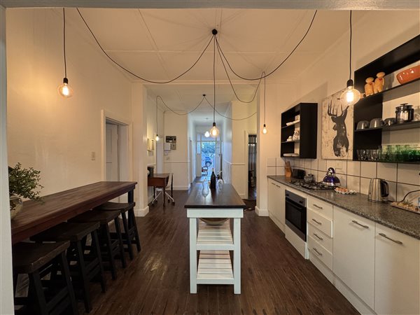 10 Bedroom House