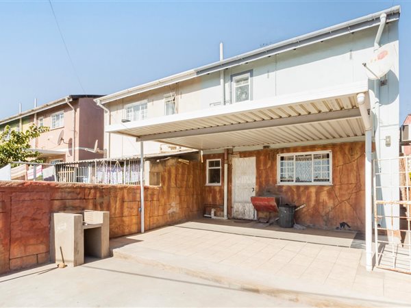 4 Bedroom Townhouse