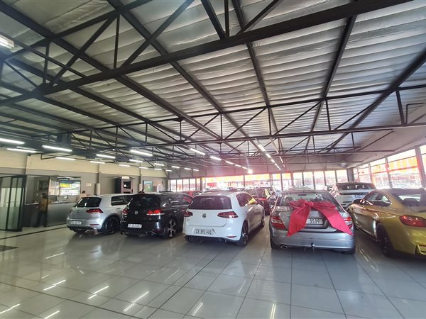 Commercial space in Parow Central