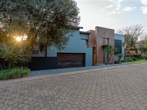5 Bed House in Olive Crest Estate