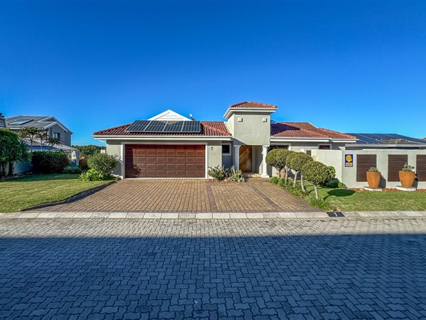 4 Bedroom House 4 Bedroom House