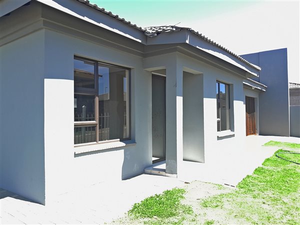 2 Bedroom Townhouse 2 Bedroom Townhouse