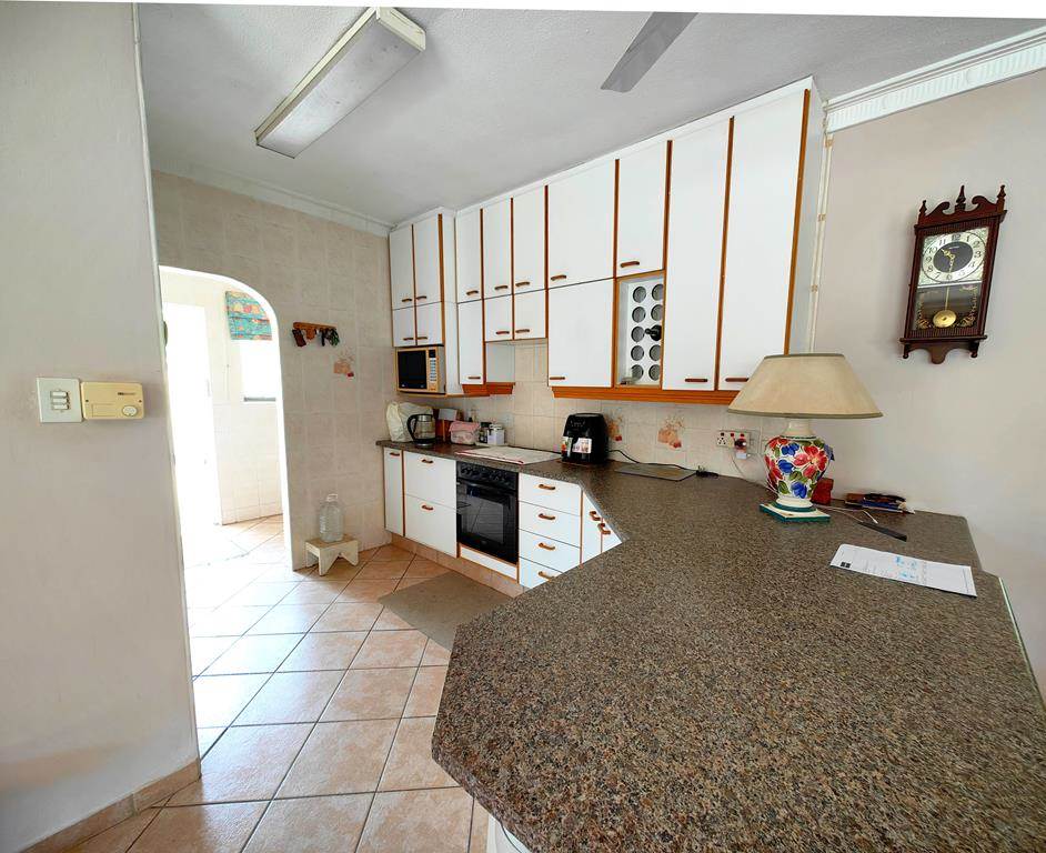 3 Bed Simplex in Shelly Beach photo number 13