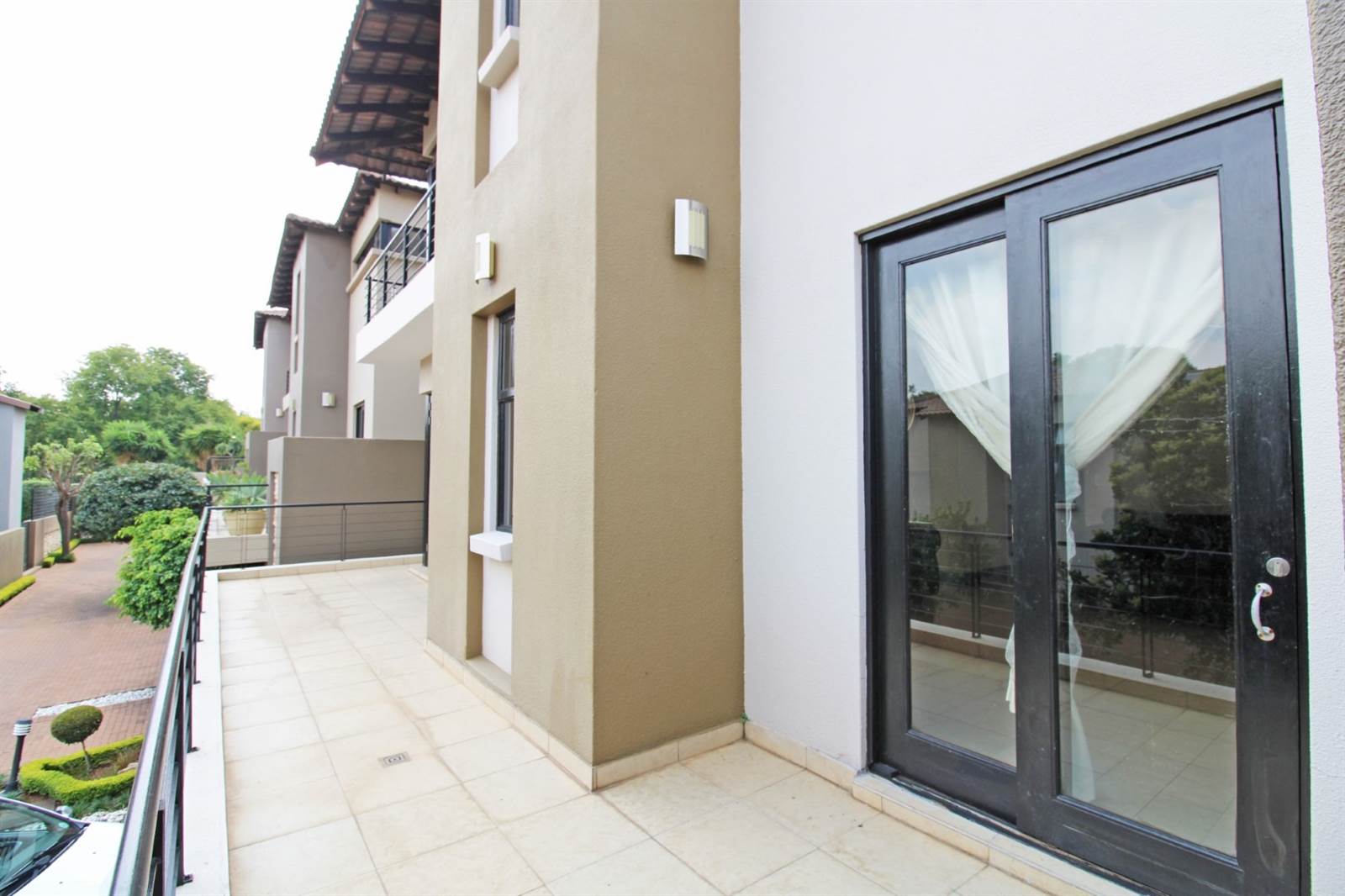 4 Bed Townhouse in Bryanston photo number 11