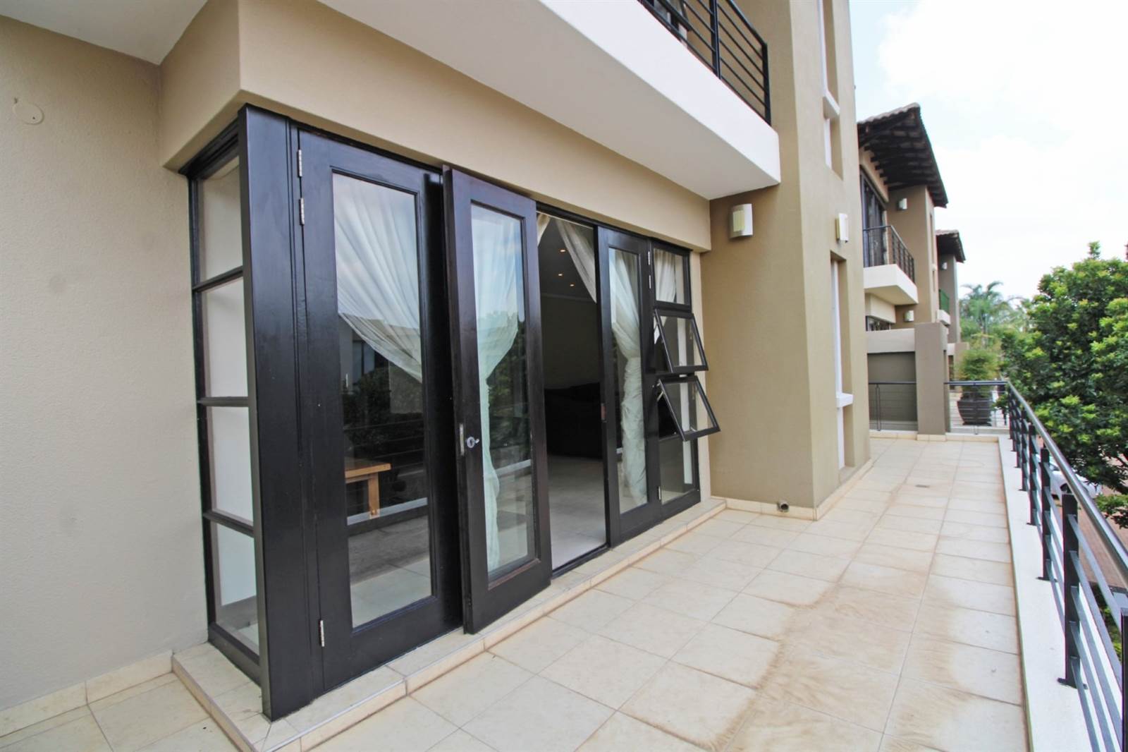 4 Bed Townhouse in Bryanston photo number 9