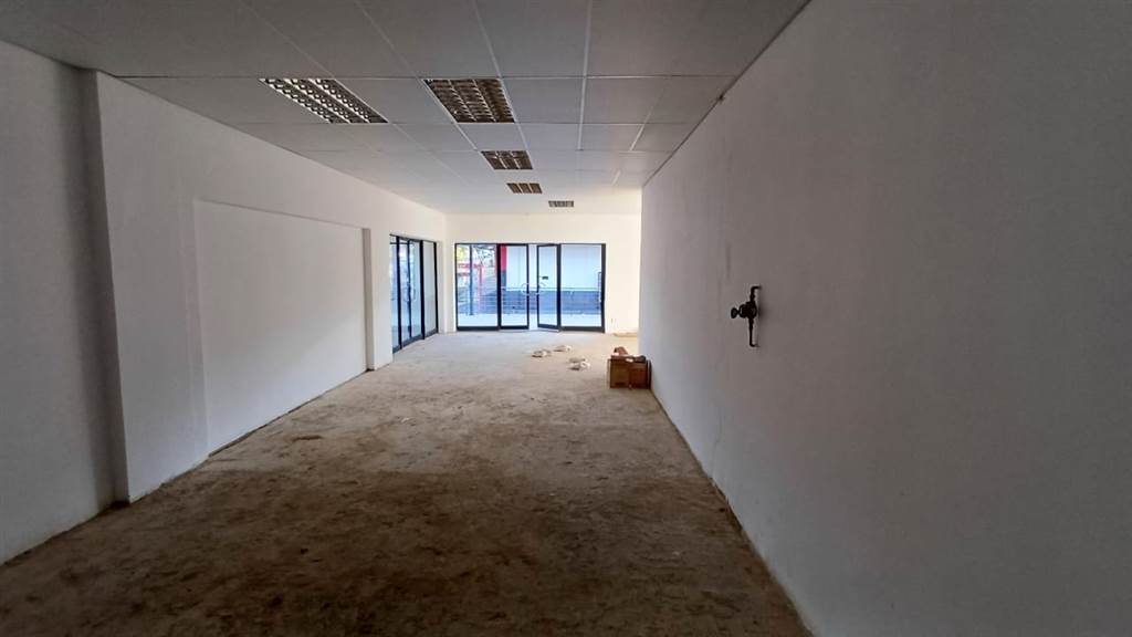 211  m² Commercial space in Boskruin photo number 13