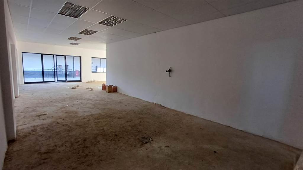 211  m² Commercial space in Boskruin photo number 15