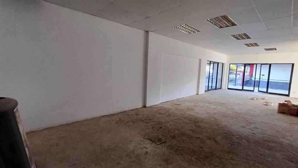 211  m² Commercial space in Boskruin photo number 3
