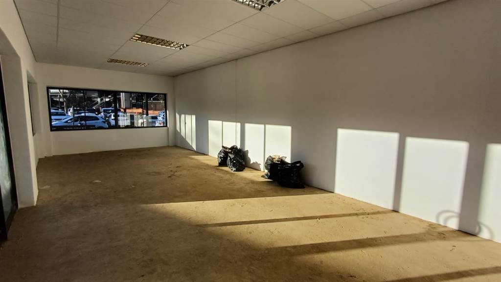 211  m² Commercial space in Boskruin photo number 22