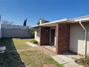 3 Bed House in Crown Gardens