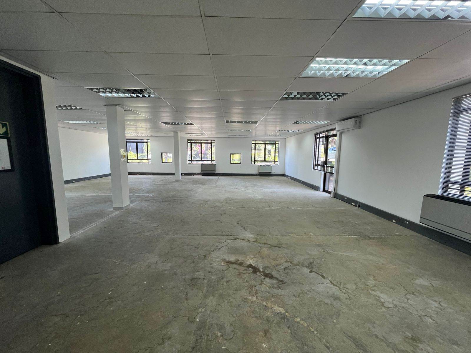 182  m² Commercial space in Hyde Park photo number 2