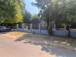 House in Kempton Park West
